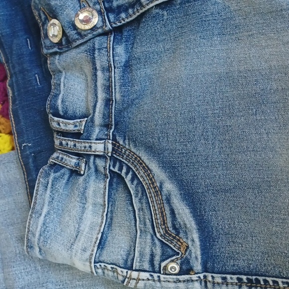 Silver Diva Junior Midrise Rhinestone/Embroidery Skinny Jean, Acid Wash, Size 11 - Picture 3 of 8